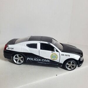 Jada Toys 2006 Dodge Charger Polícia Civil 1:32 Scale Die-Cast Model Car – Black